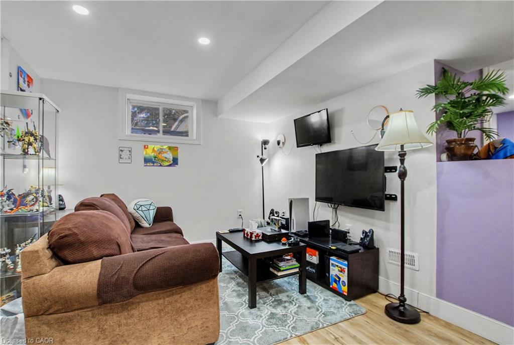 39 Henry Street Property Photo 30
