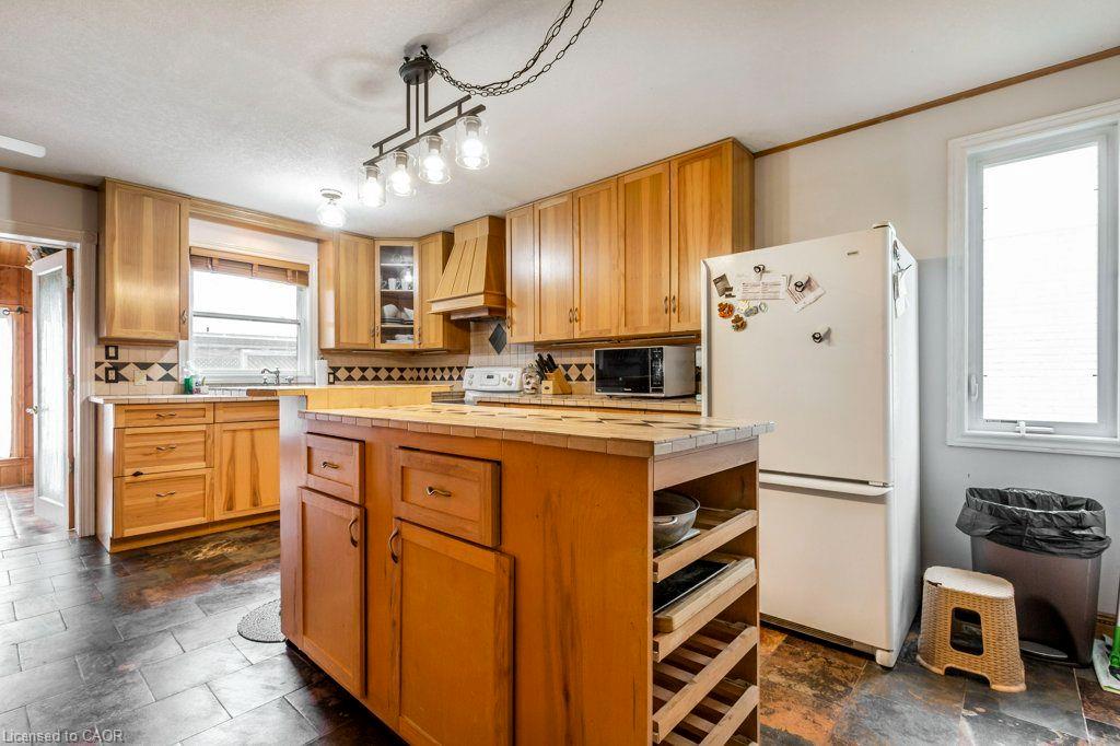 269 Burnett Avenue Property Photo 6