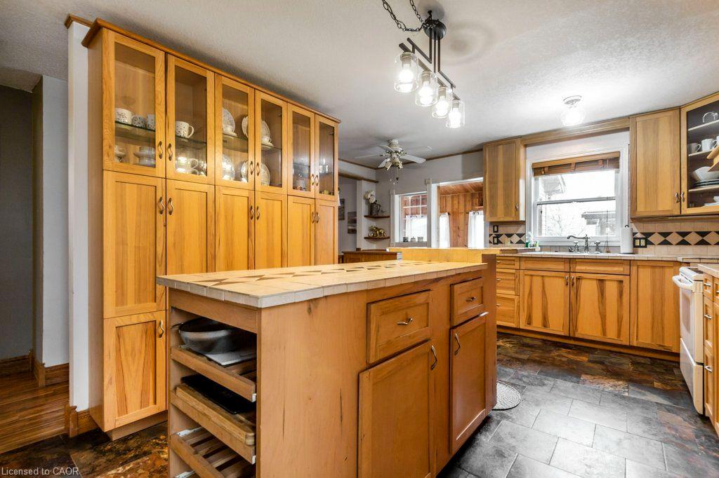 269 Burnett Avenue Property Photo 7
