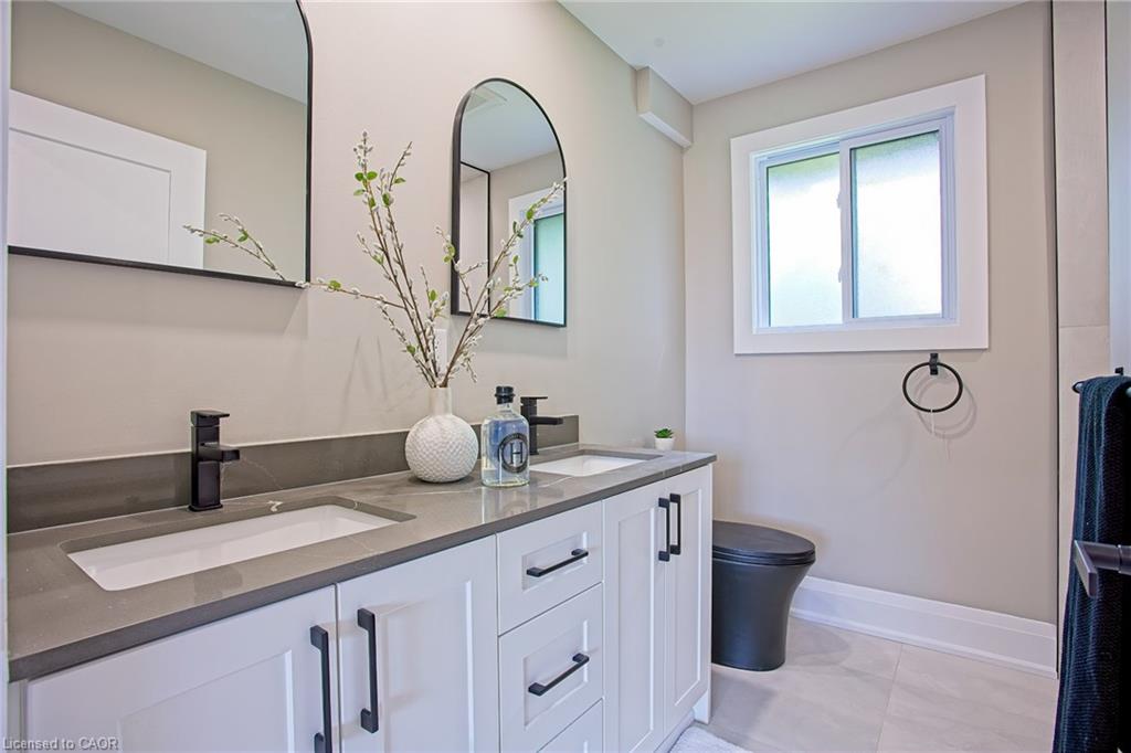 343 Canborough Street Property Photo 24