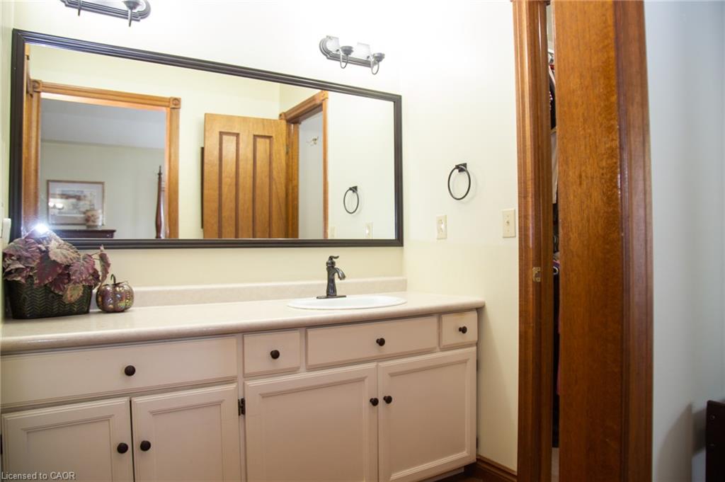66 John Street Property Photo 28