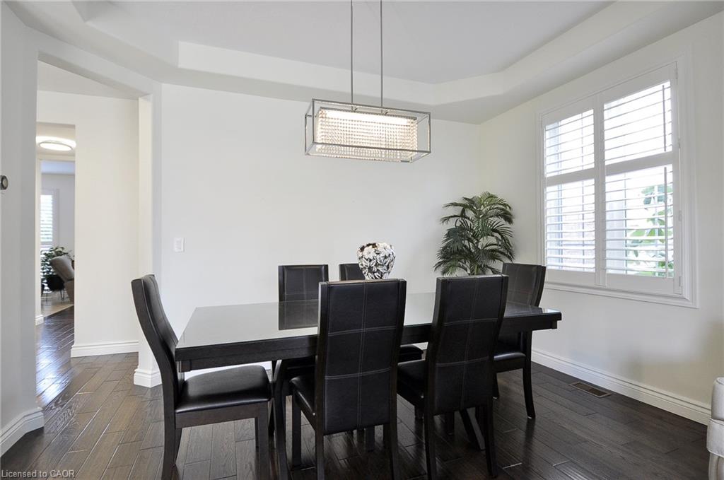 27 Dellgrove Circle Property Photo 10