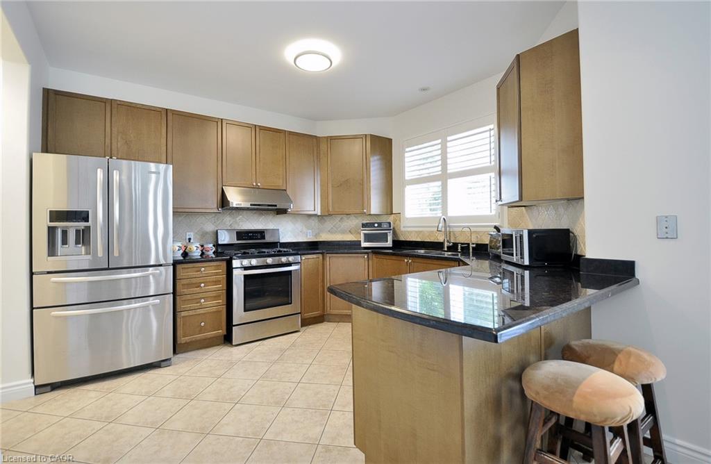 27 Dellgrove Circle Property Photo 11