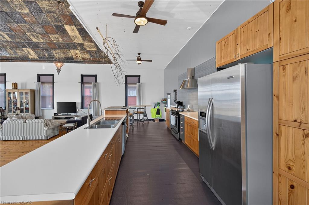 2687 North Shore Drive Property Photo 12