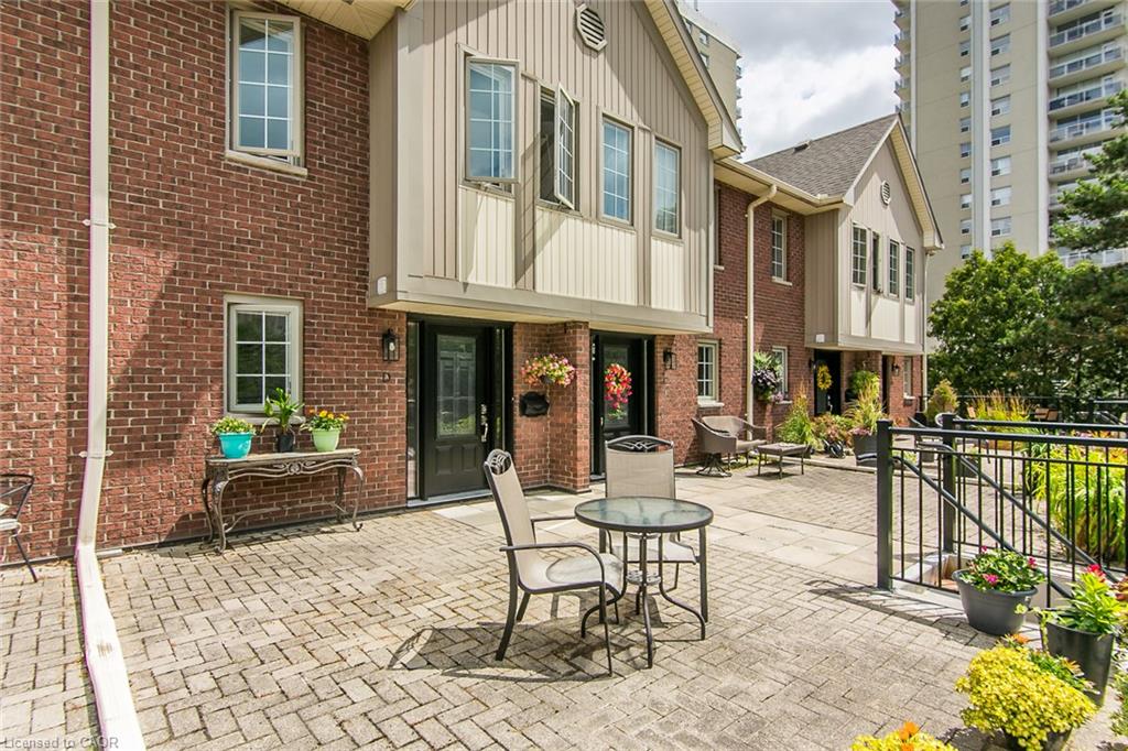 D-28 Ahrens Street W Property Photo 6