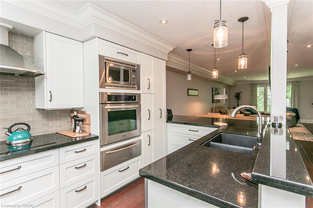 D-28 Ahrens Street W Property Photo 10