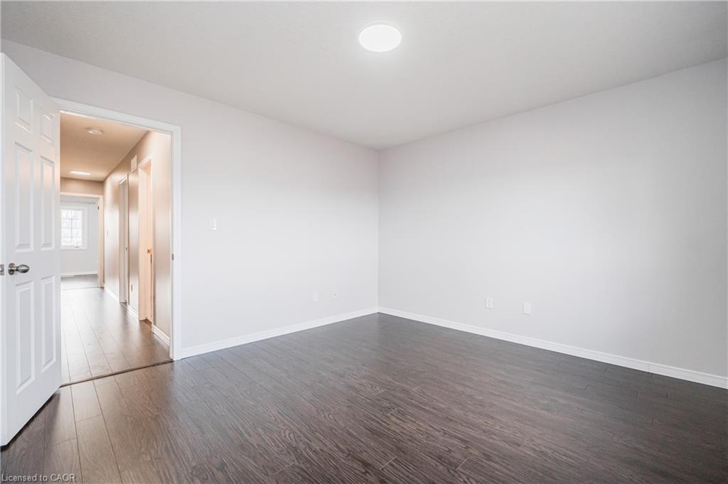 B-224 Jessica Crescent Property Photo 24