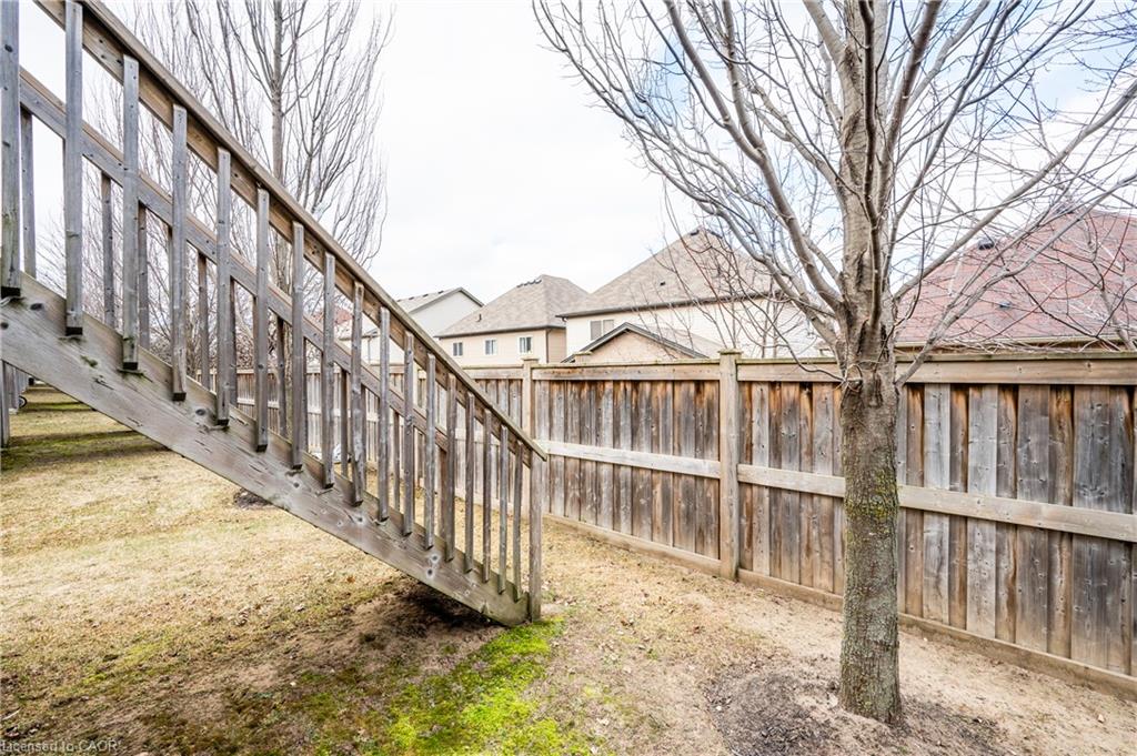 B-224 Jessica Crescent Property Photo 30