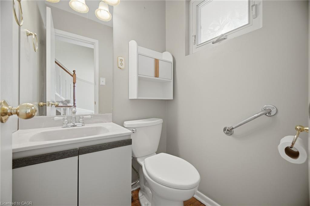 667 Green Meadow Crescent Property Photo 16