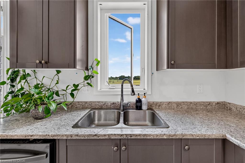76 Mcwatters Street Property Photo 12
