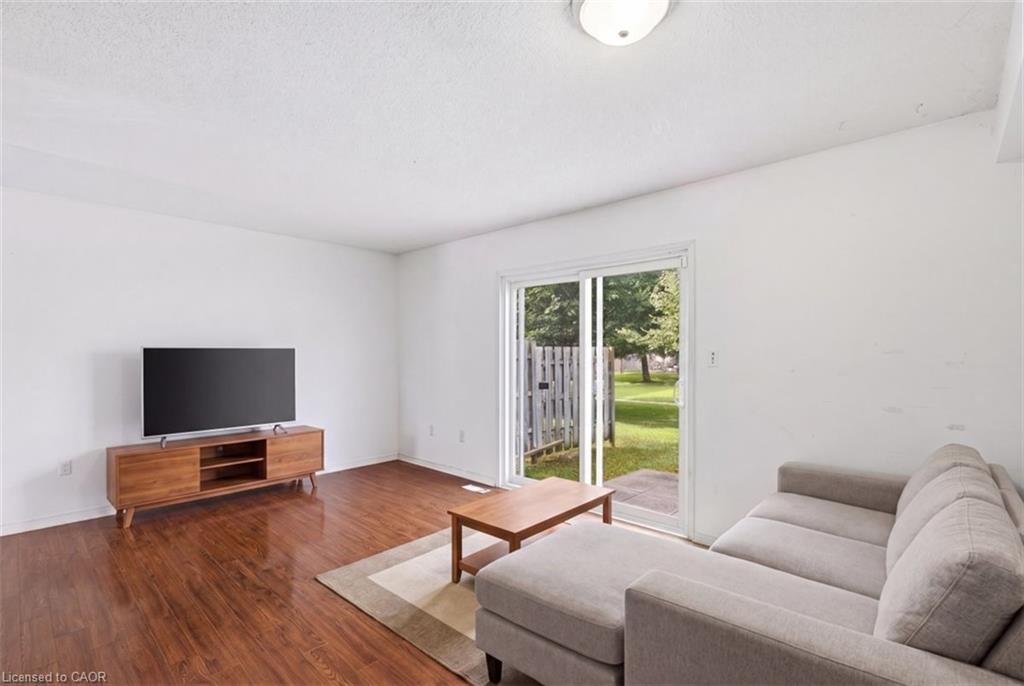 15 Roehampton Crescent Property Photo 10