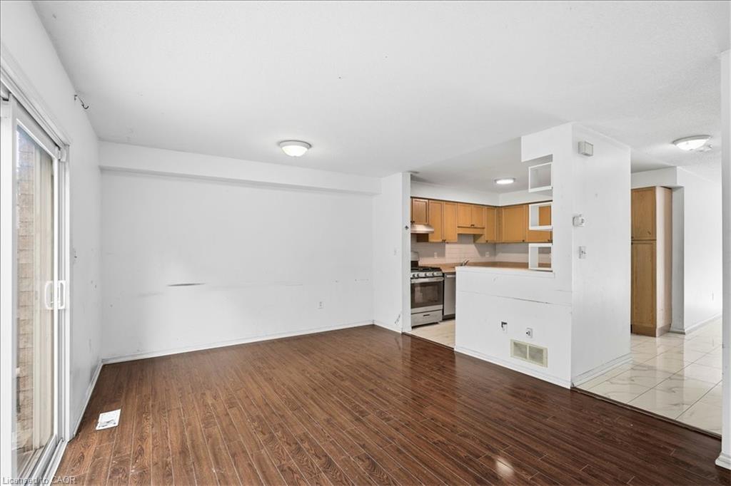 15 Roehampton Crescent Property Photo 12