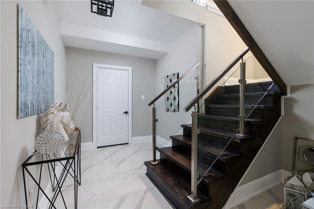 175 Burloak Drive W Property Photo 31