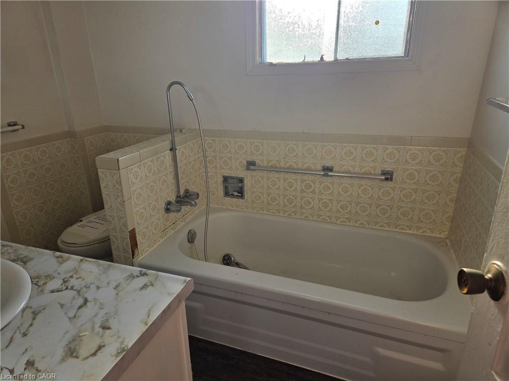 224 Burgar Street Property Photo 15