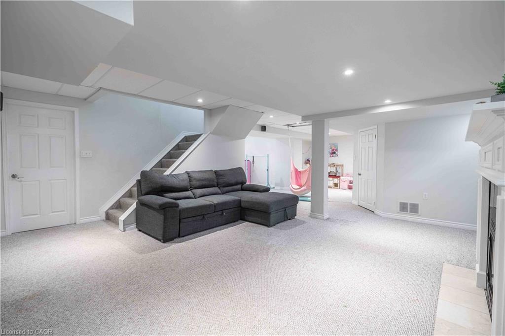54 Selkirk Street Property Photo 33