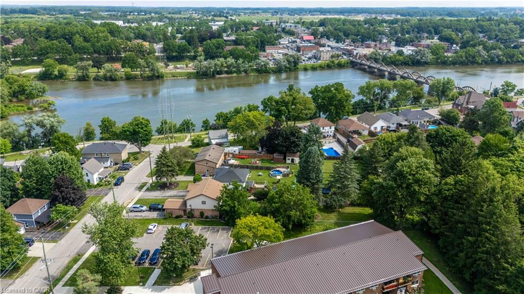 54 Selkirk Street Property Photo 48