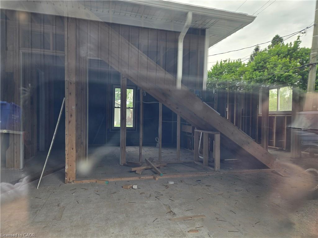 303 Ridge Road S Property Photo 9