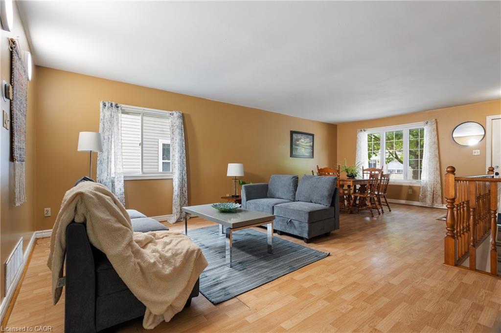 25 Saunby Street Property Photo 11