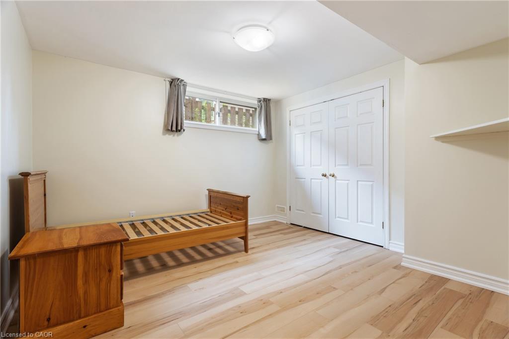 25 Saunby Street Property Photo 32