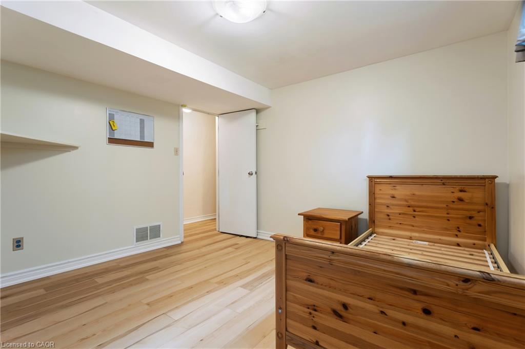25 Saunby Street Property Photo 33
