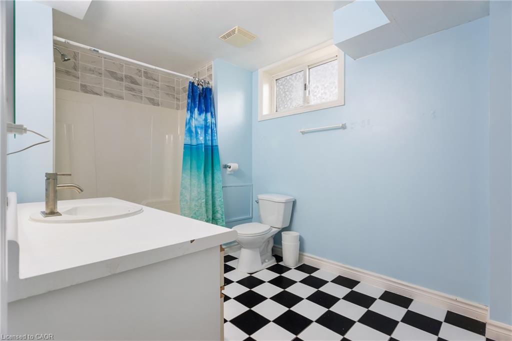 25 Saunby Street Property Photo 38