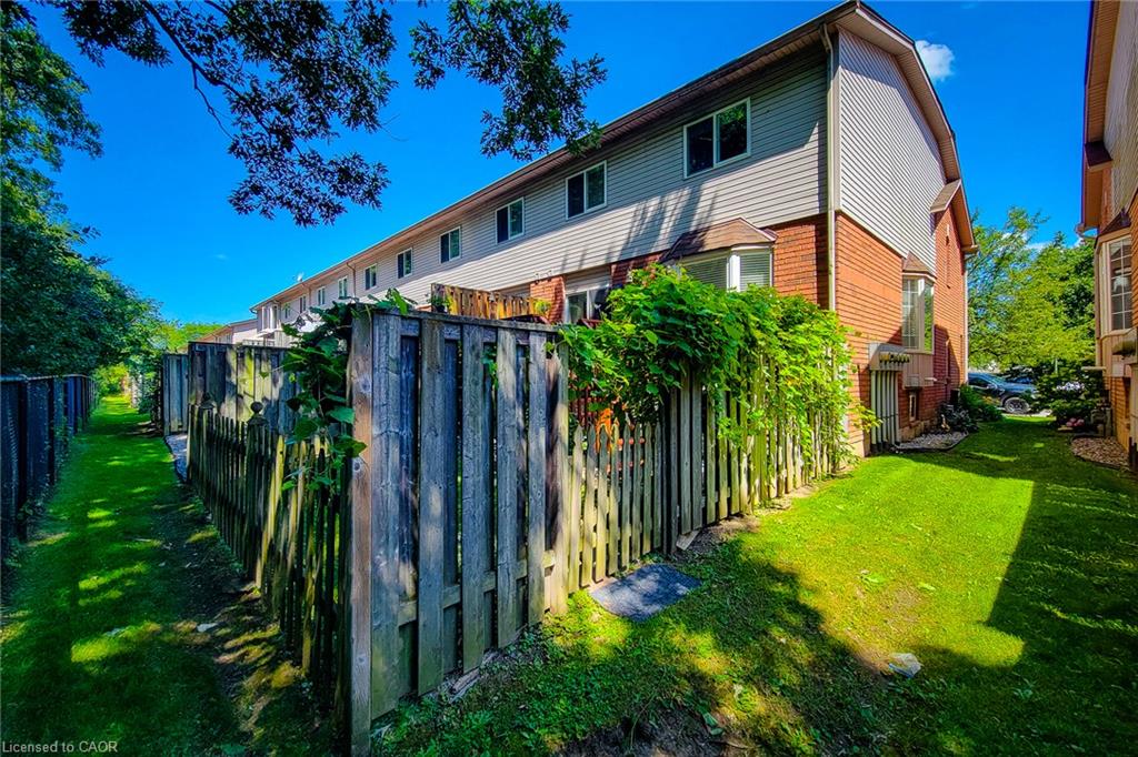 13-171 Highbury Drive Property Photo 7