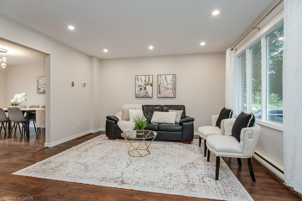 A-185 Cedarvale Crescent Property Photo 4