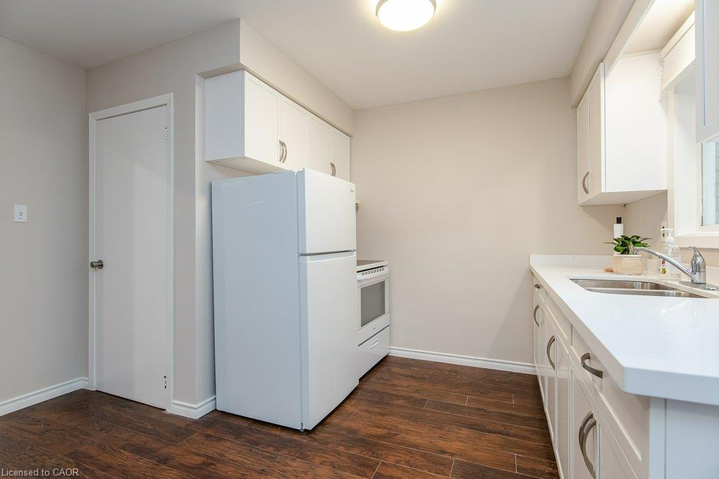 A-185 Cedarvale Crescent Property Photo 14