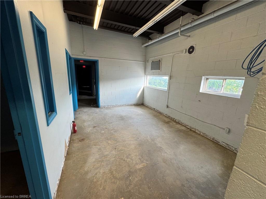 8a-70 Frid Street Property Photo 4
