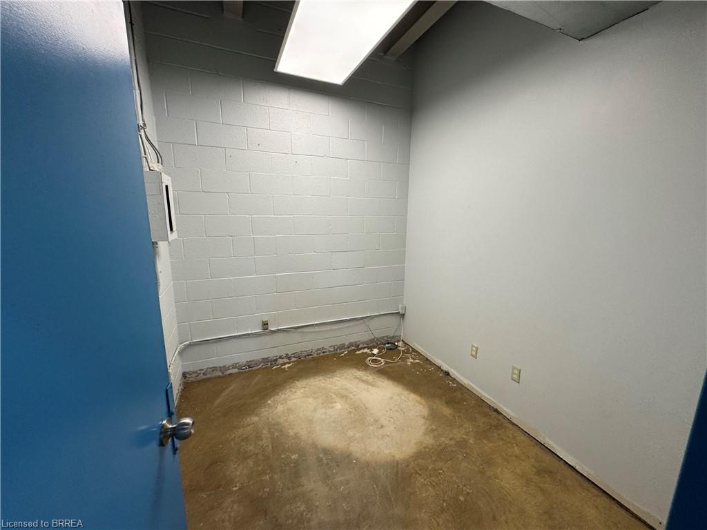 8a-70 Frid Street Property Photo 5
