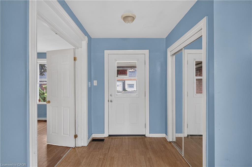 250 Murray Street Property Photo 4