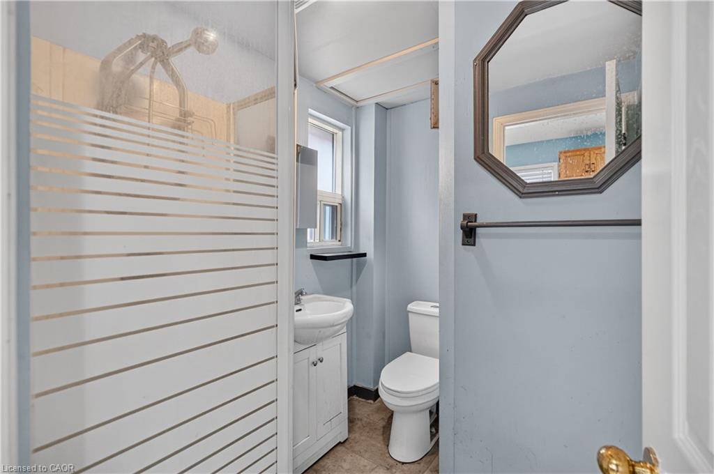 250 Murray Street Property Photo 11
