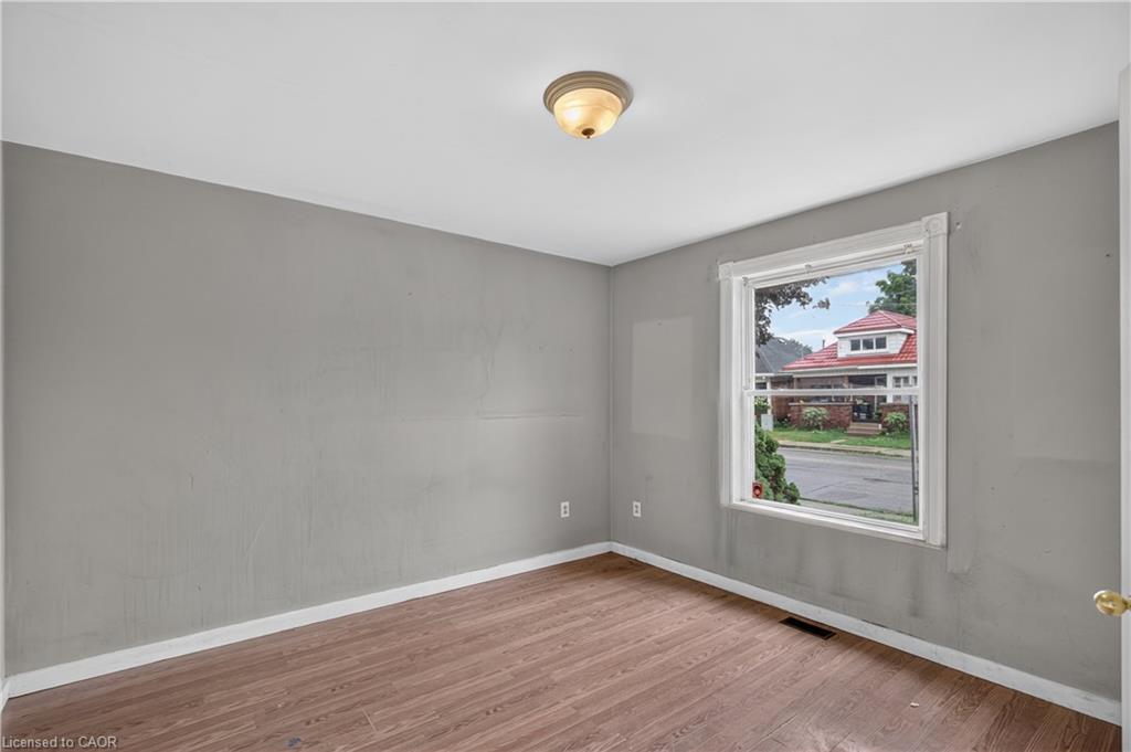 250 Murray Street Property Photo 12
