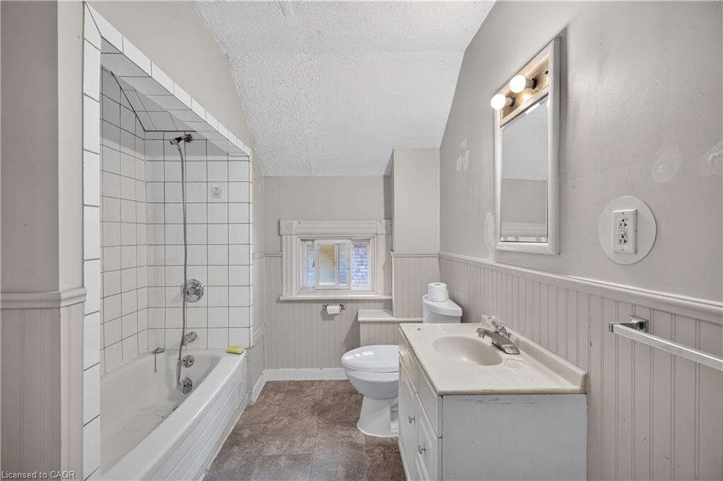 250 Murray Street Property Photo 17