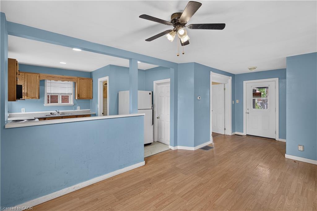 250 Murray Street Property Photo 6