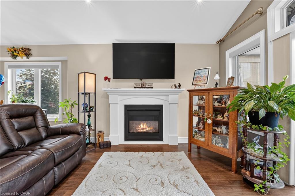 25 Richard Crescent Property Photo 14
