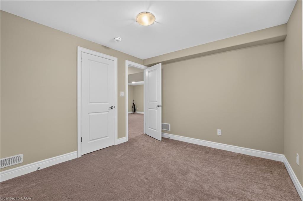 25 Richard Crescent Property Photo 29