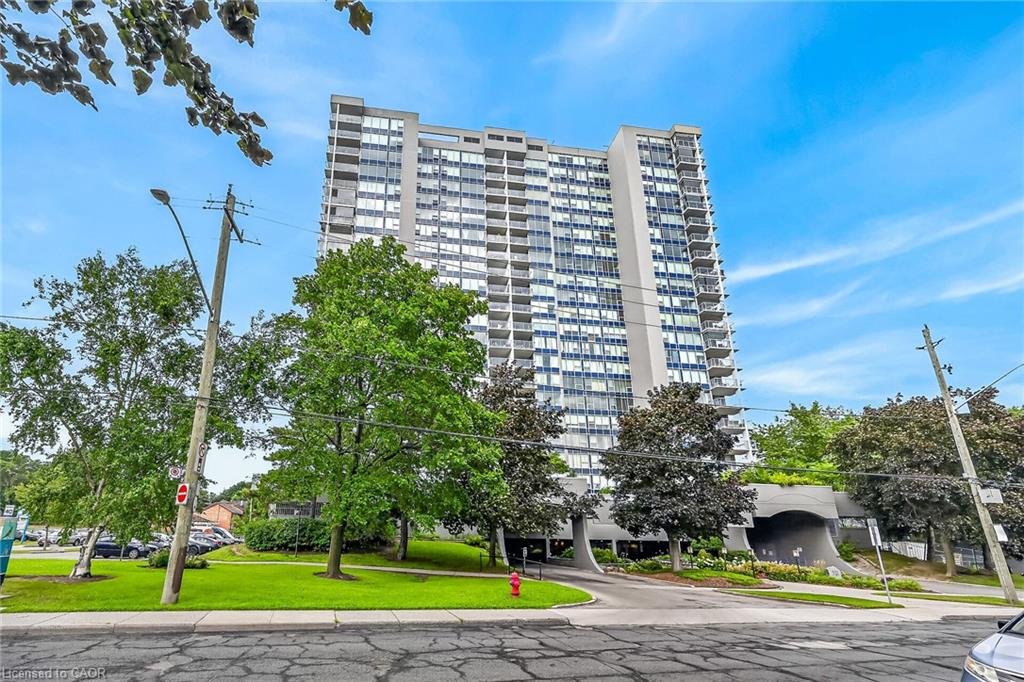 1606-75 Queen Street N Property Photo 2