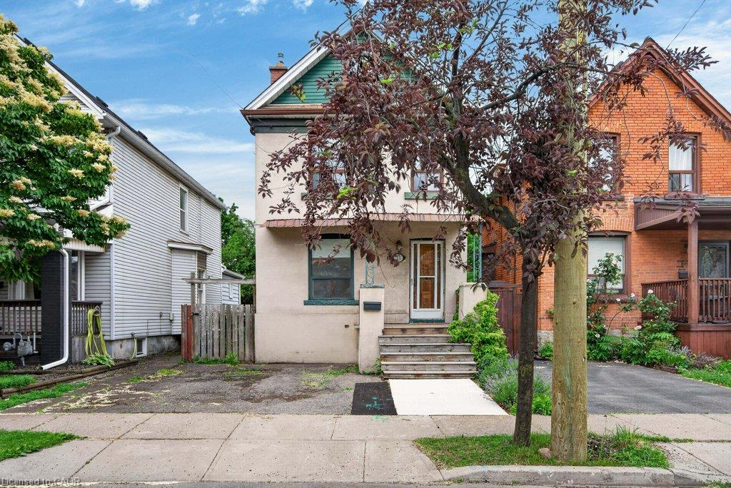 21 East Bend Avenue N Property Photo 6