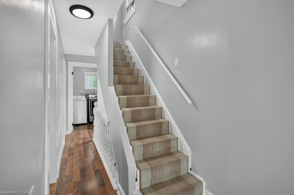 21 East Bend Avenue N Property Photo 26