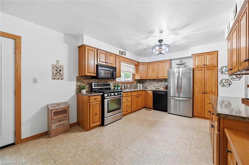 24 1/2 Parkview Road Property Photo 8