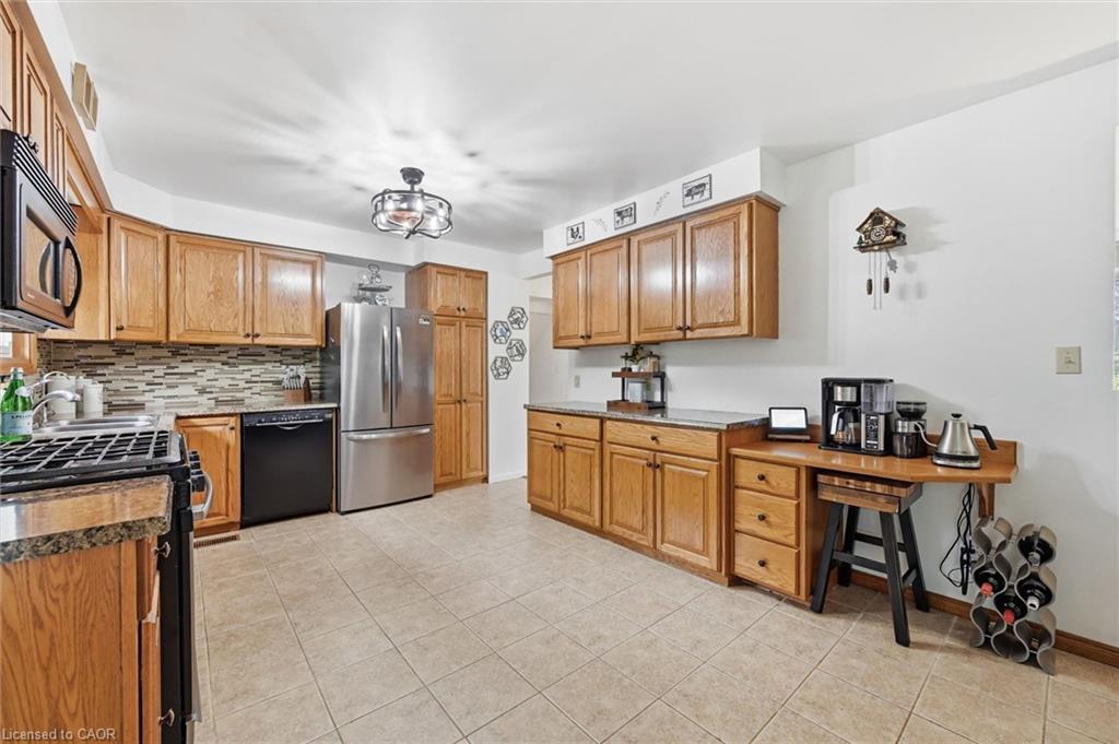 24 1/2 Parkview Road Property Photo 9