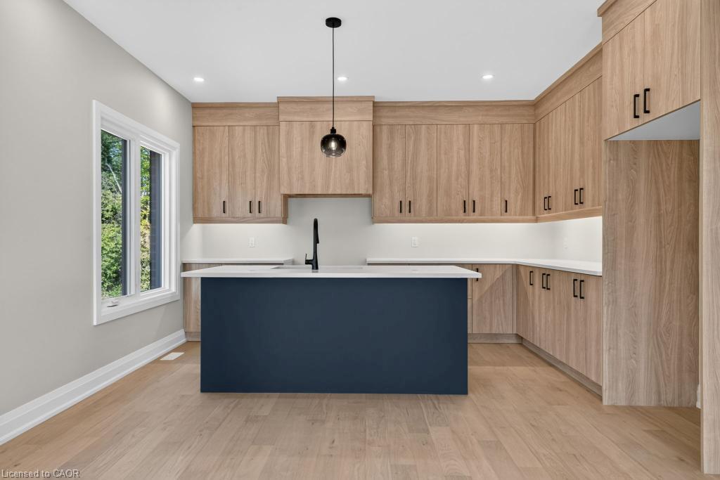 6632 Alexa Common Property Photo 9