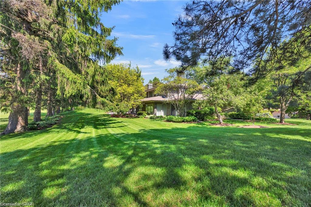 61 Huntley Crescent Property Photo 37