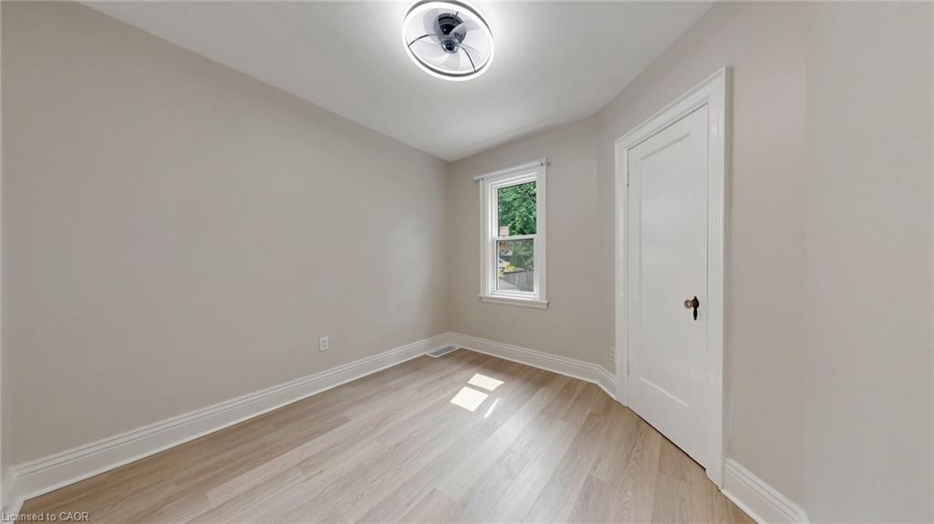 59 Longwood Road N Property Photo 14