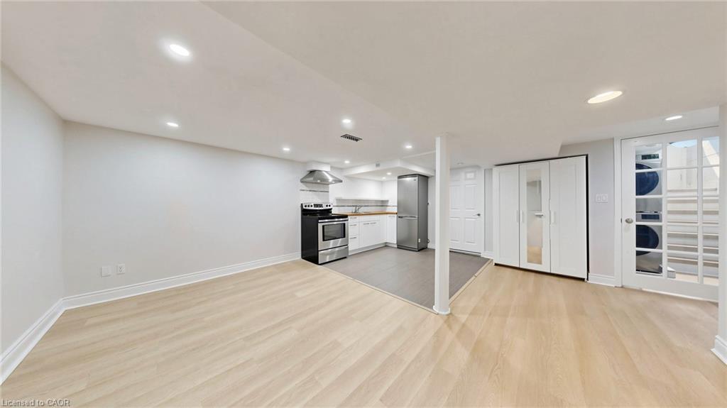 59 Longwood Road N Property Photo 19