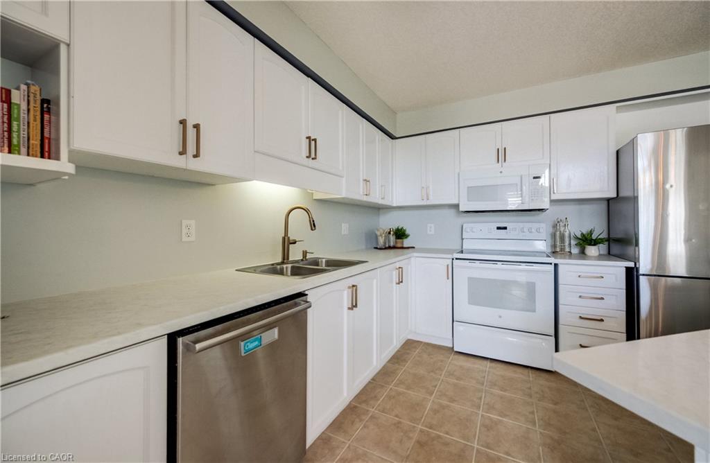 A-699 Zermatt Drive Property Photo 10