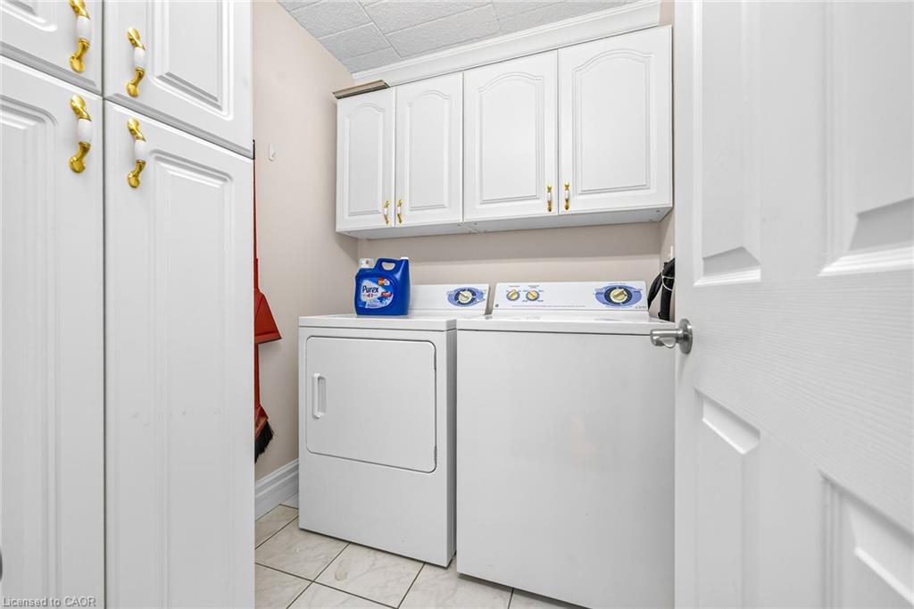 205-20 John Street Property Photo 37