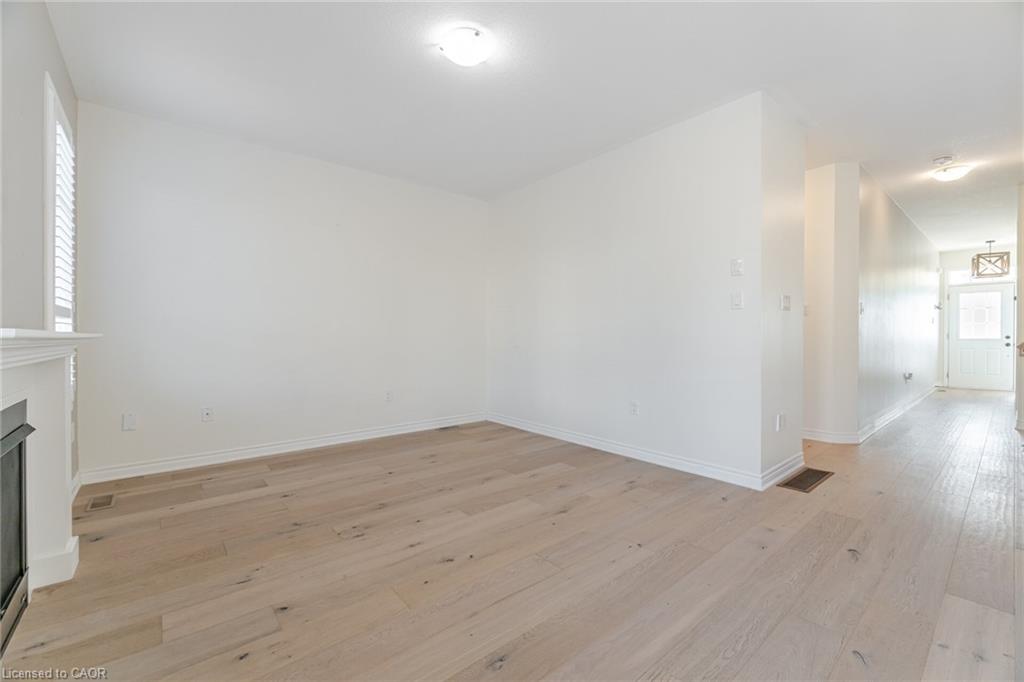 28 Pickett Place Property Photo 9