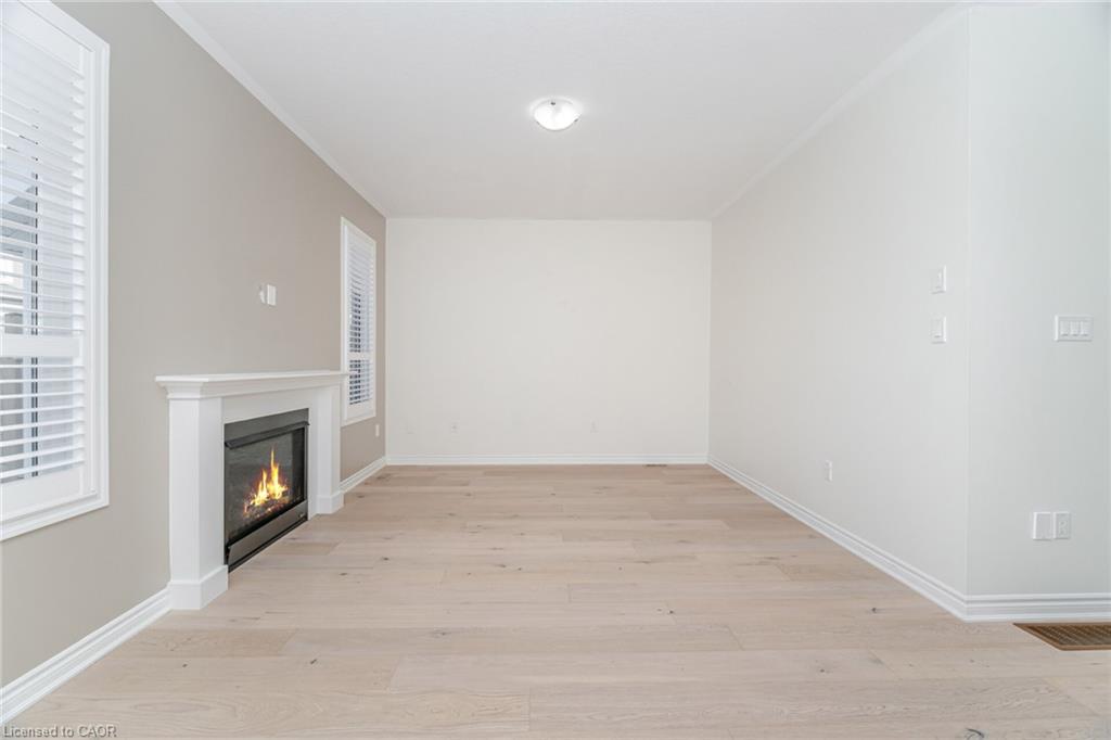 28 Pickett Place Property Photo 12